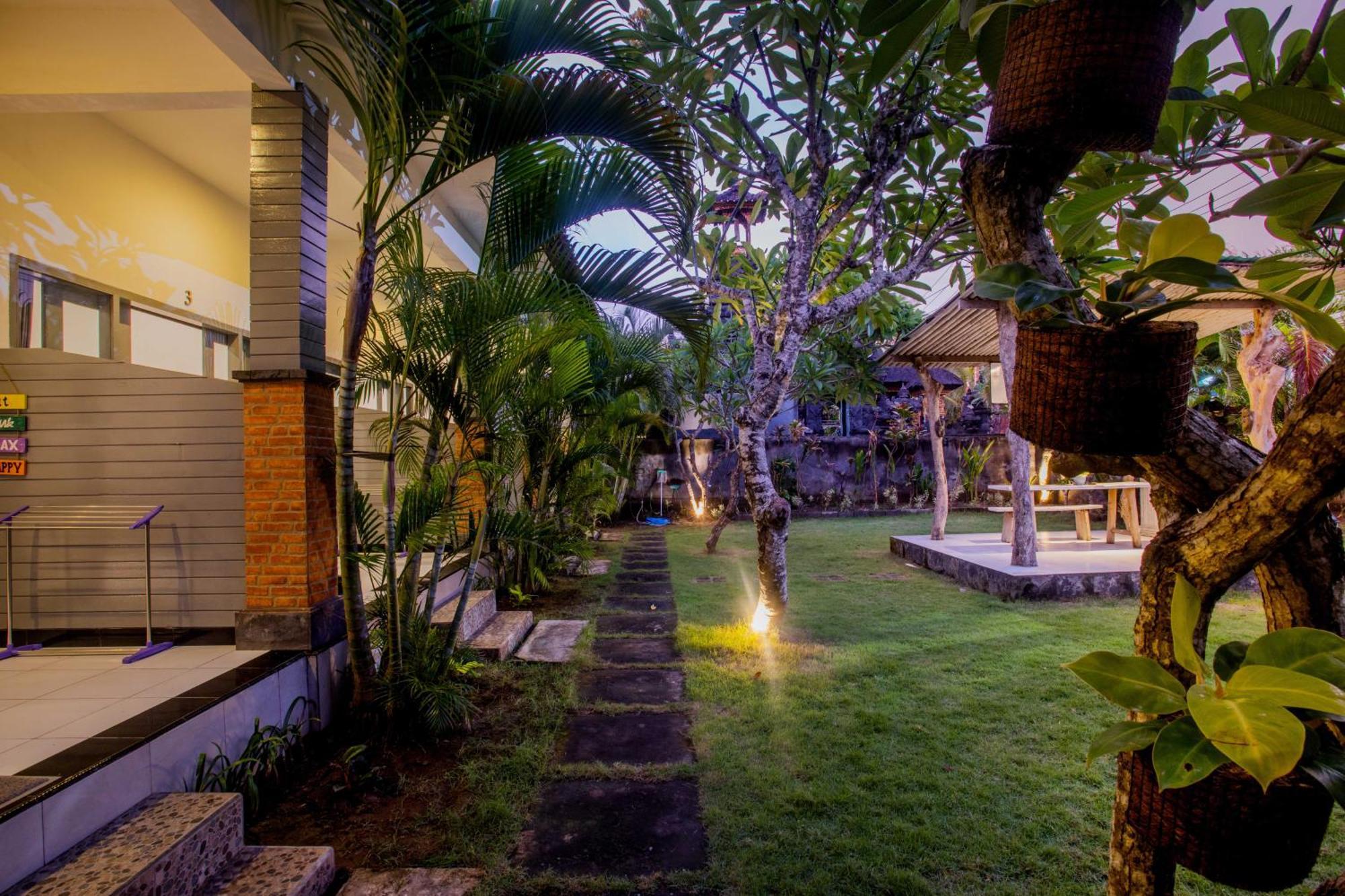 Jeje Fortis Guest House Lembongan Esterno foto